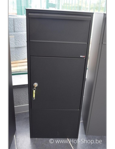 Allux 800 S Front Door - pakketbus