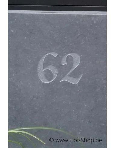 Numéro de gravure sur plaque en pierre bleue 12 x 18 cm - Plaque nominative sablée grise