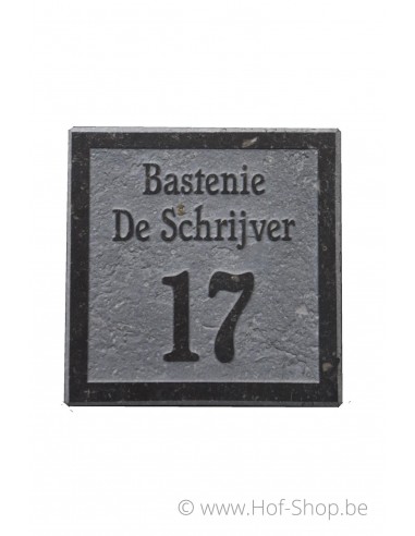 Gravure nummer en naam op arduinplaatje 18 x 18 cm - Naamplaat donker gezoet