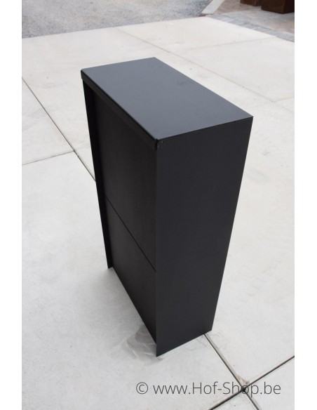 Dropbox Medium Front Door RAL 9005 noir - boîte à colis ONZO aluminium