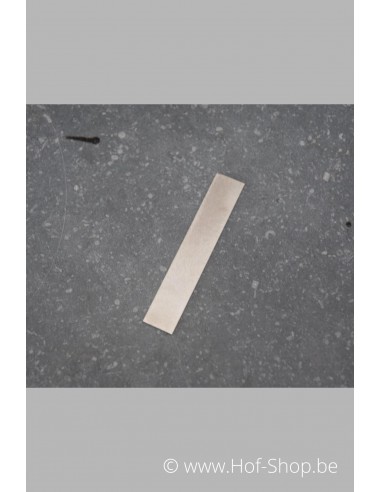 barre oblique inverse - acier inoxydable de 8 cm de haut (numéro de maison 'fuji' KatoDesign)