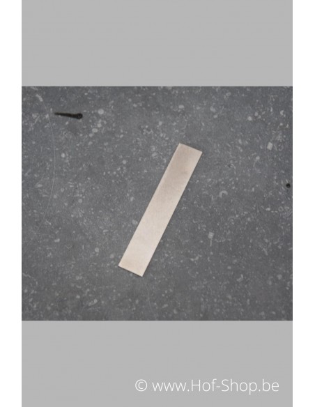 barre oblique inverse - acier inoxydable de 8 cm de haut (numéro de maison 'fuji' KatoDesign)