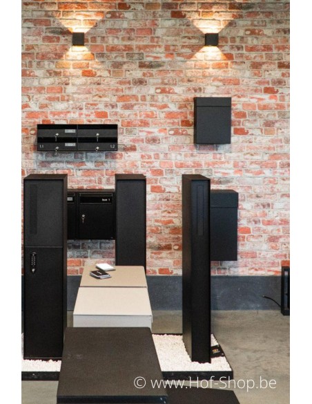 Mooie, zwarte design brievenbus 'Mailbox'