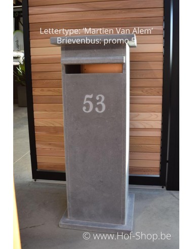 P-Box 5 - boîte aux lettres en pierre bleue