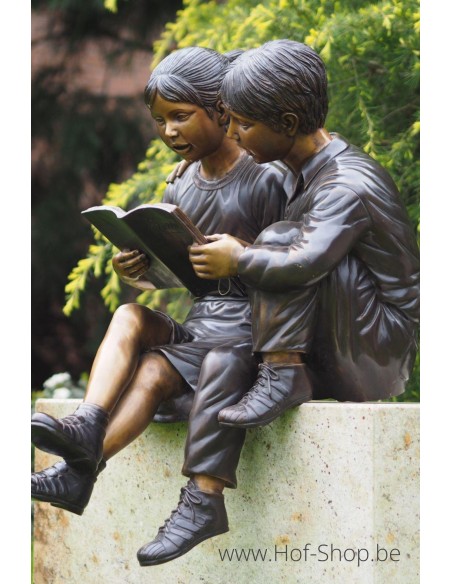 Twee lezende kinderen - bronzen beeld (B749-1)
