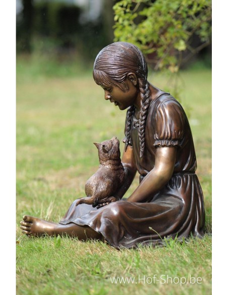 Meisje met poes - bronzen beeld (B854)