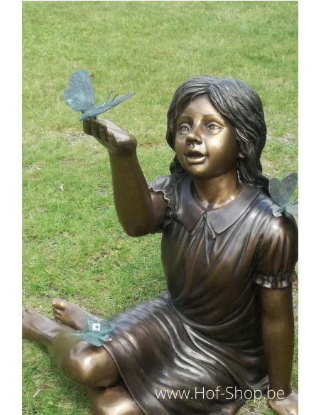 Meisje met vlinder - bronzen beeld (B902)