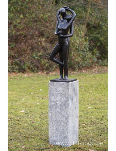 Modern kussend liefdespaar - bronzen beeld (B1037)