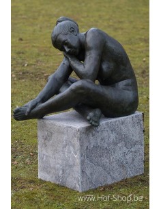 Slapende naakte vrouw - bronzen beeld (B1092)