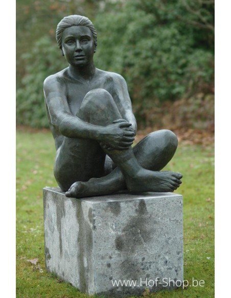 Zittende naakte vrouw - bronzen beeld (B1091)
