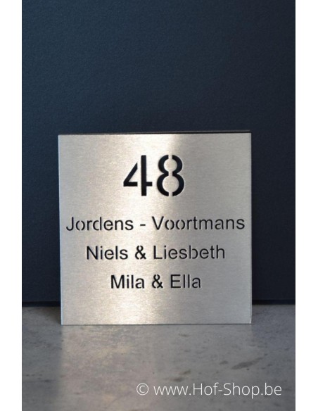 Naamplaat huisnummer + naam gelaserd op inox - plaatje 18 x18 cm