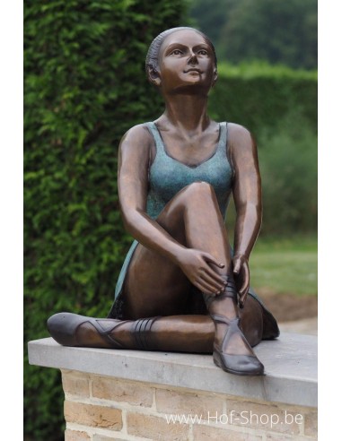Ballerine assise - statue en bronze (B89035)
