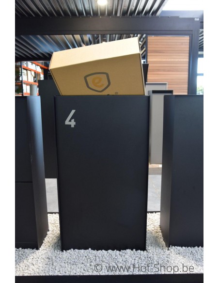Dropbox Medium Back Door RAL 9005 - boîte à colis ONZO aluminium