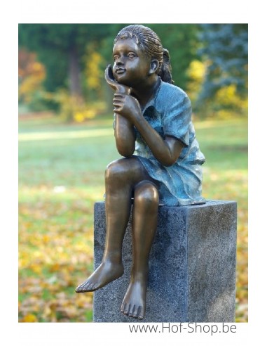 Fille assise  - statue en bronze (AN0639BR-V)