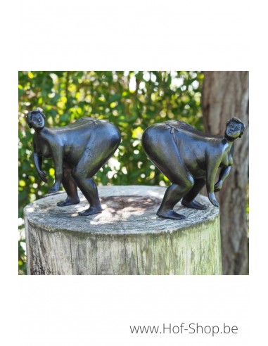 Grosse dame à droite - statue en bronze (AN1370BR-B-R)