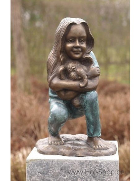 Fille avec poupée éléphant - sculpture en bronze (AN1968BR-V)