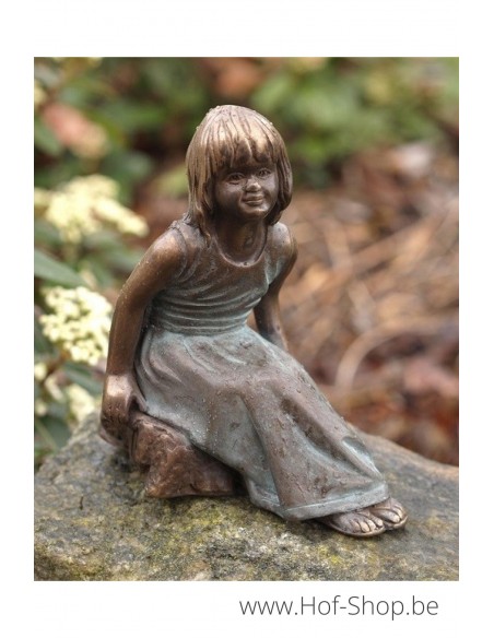 Zittend meisje - bronzen beeld (AN1981BRW-V)