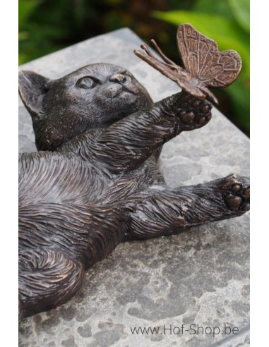 Kitten met vlinder - bronzen beeld (AN2677BR-VI)