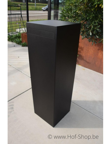 Pilast RAL 9005 - Larob brievenbus aluminium