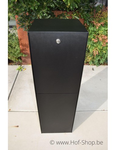 Pilast RAL 9005 - Larob brievenbus aluminium