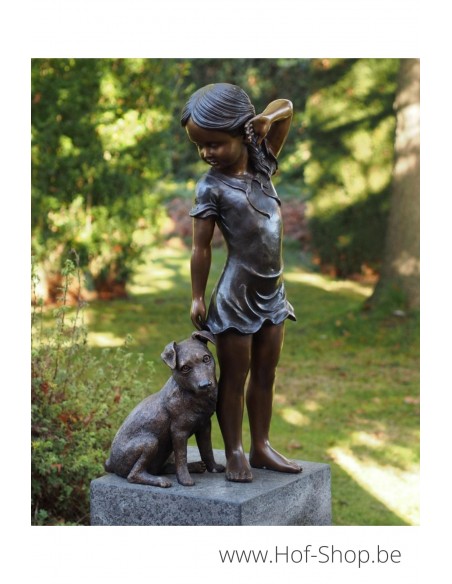 Fille avec un chien - statue en bronze (B1438)