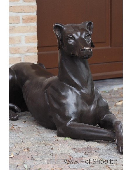 Liggende hond links - bronzen beeld (B94539)