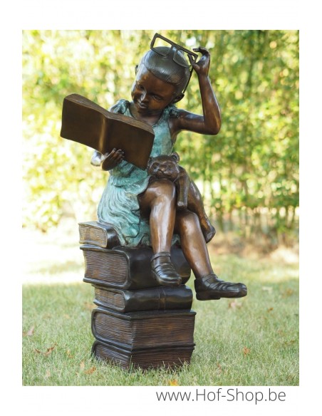 Lezend meisje met bril - bronzen beeld (B97131)