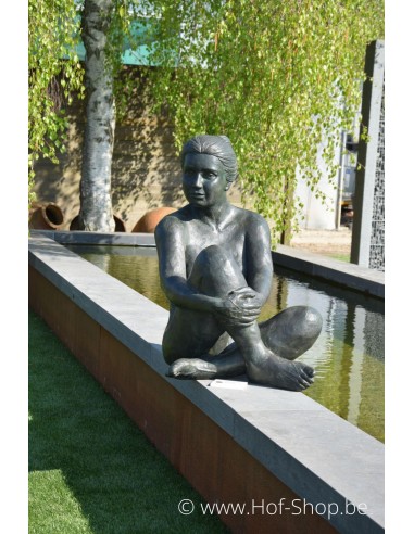 Femme nue assise - statue en bronze (B1091)