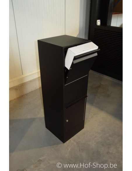 Drop-it Box RAL 9005 Front Door - Larob pakketbus aluminium