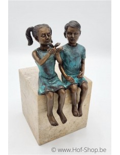 Twee kinderen met vlinder - bronzen beeld (BS1493B)
