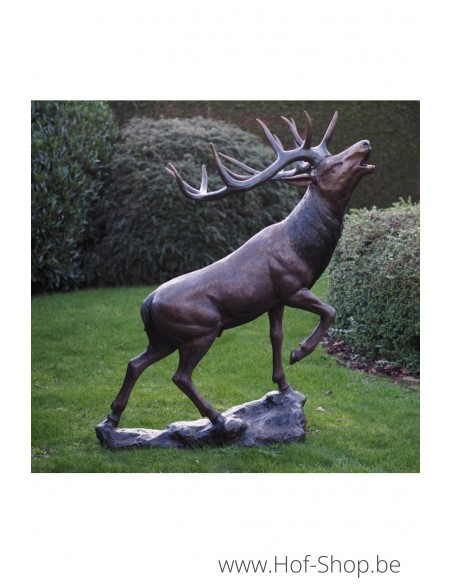 Hert op rots - bronzen beeld (B1469)