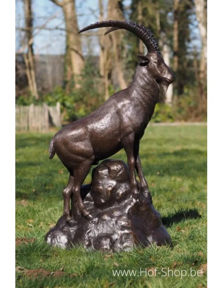 Berggeit naast rots - bronzen beeld (B1524)