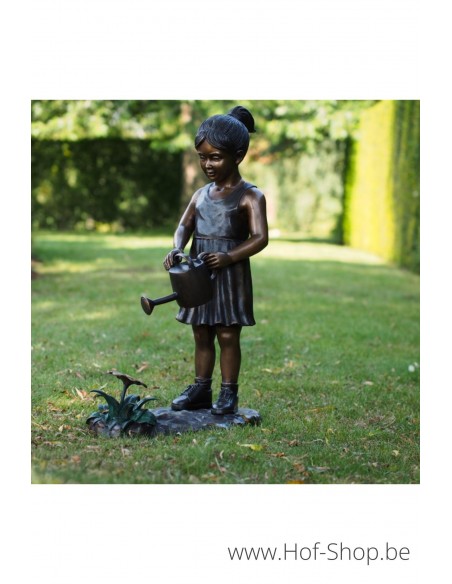 Fille avec arrosoir - statue en bronze (B1479)