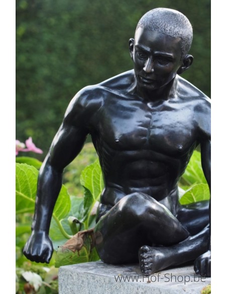 Zittende naakte man - bronzen beeld (BS1482B)