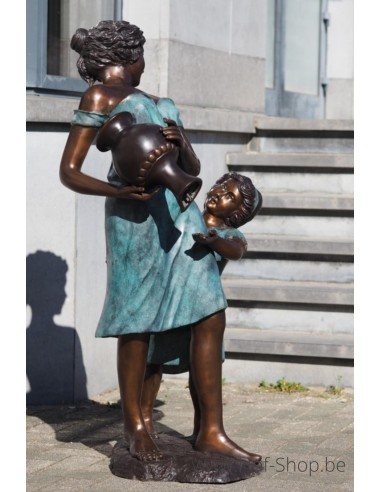 Mère et fille (fontaine) - statue en bronze (B57322)