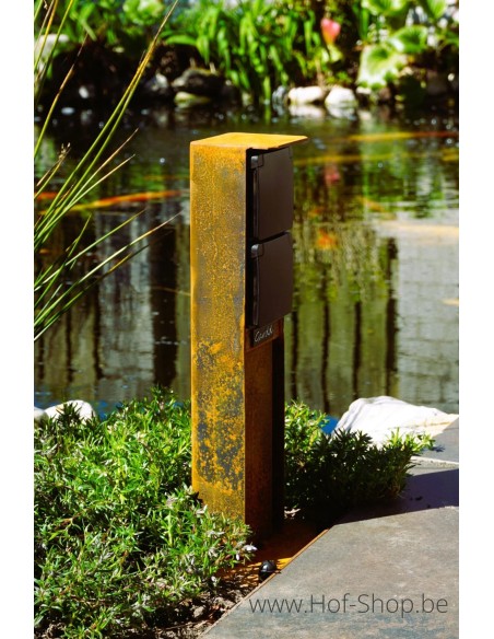Borne d'alimentation GARDD avec ancrage au sol en acier Corten