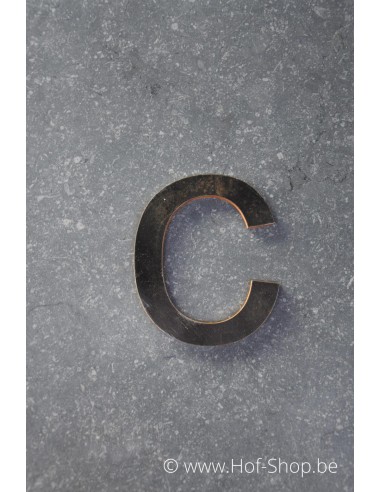 Letter C- cortenstaal 10 cm hoog (Ari)