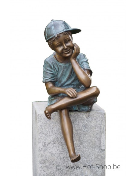 Garçon assis avec casquette - Statue en bronze (AN1324BRW-V)