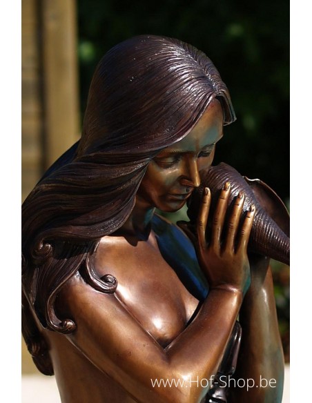 Sandra fontein met schelp - bronzen beeld