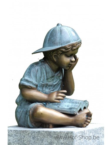 Lezende jongen - bronzen beeld (AN0143BR-V)