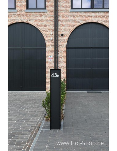 Fenix Top Medium RAL 9005 - pakketbus aluminium