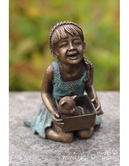 Meisje met poes - bronzen beeld (AN1956BRW-V)