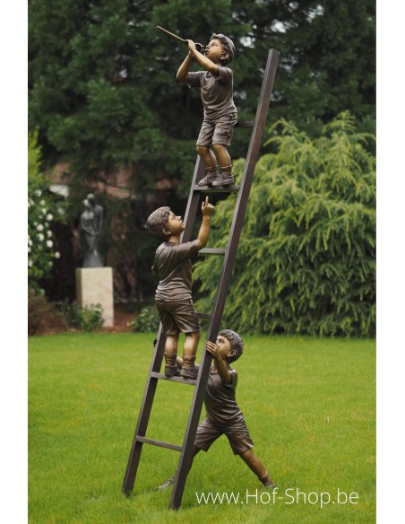 Trois enfants sur une échelle - statue en bronze (B1133)