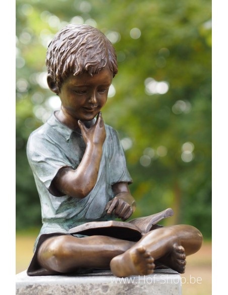 Jongen met boek - bronzen beeld (AN1561BRW-V)