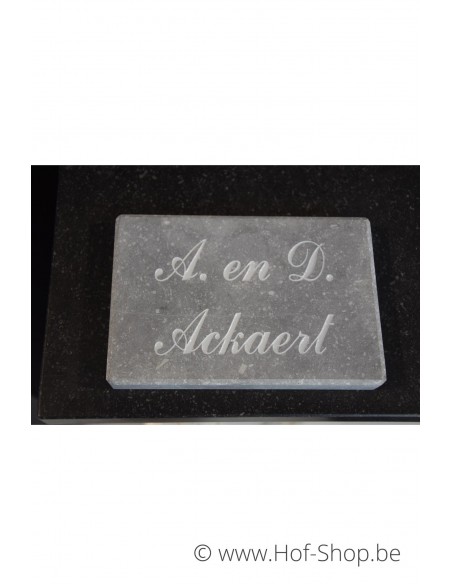 Gravure nummer op arduinplaatje 18 x 18 cm - grijs geschuurd